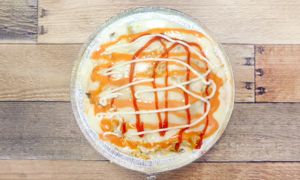 Yaroa with melted cheese and signature sauces